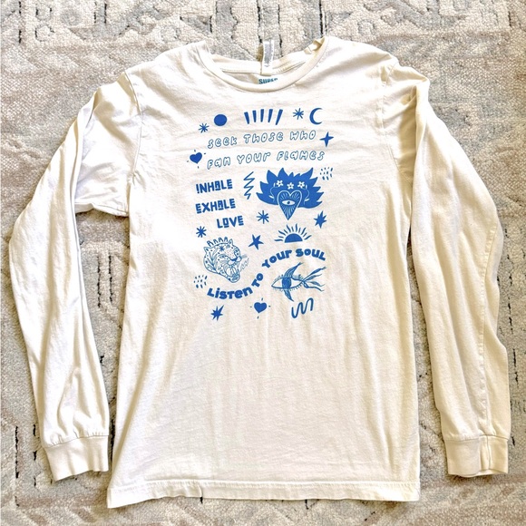 Boho Graphic Long Sleeve Tee "Listen to Your Soul" - Super LOVE Tees (M) - Picture 1 of 2